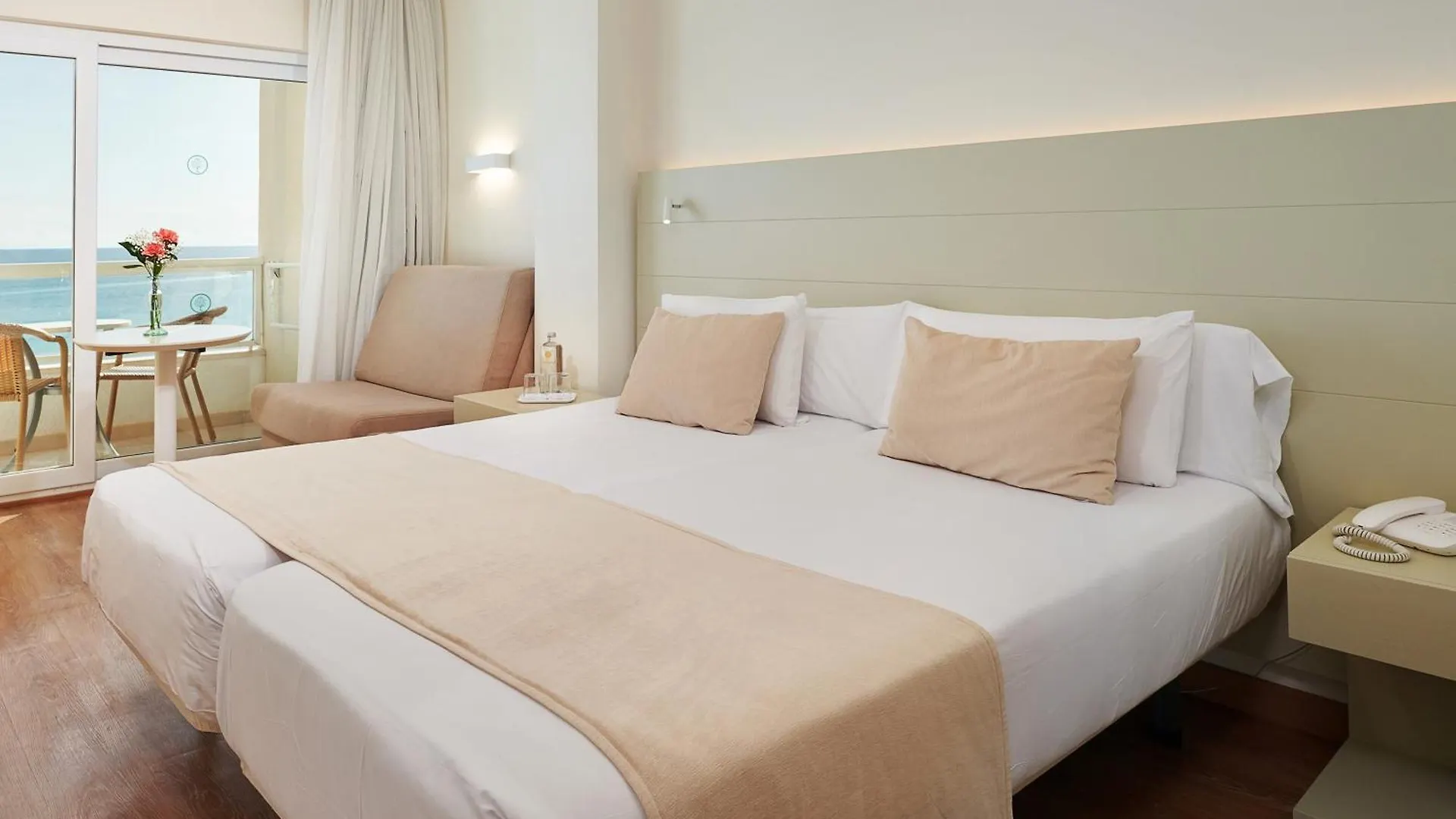 Hotel Sabina 칼라 미요르